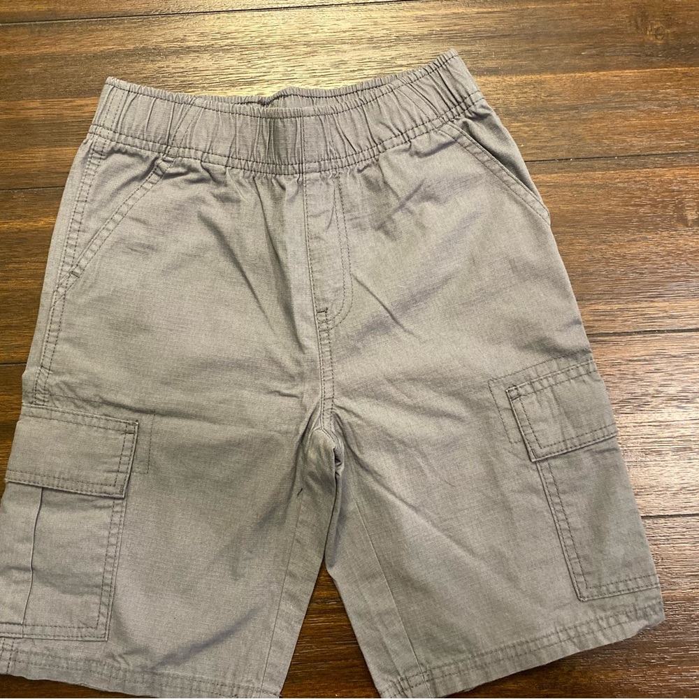 The Children’s Place dark grey cargo shorts -Never Worn!